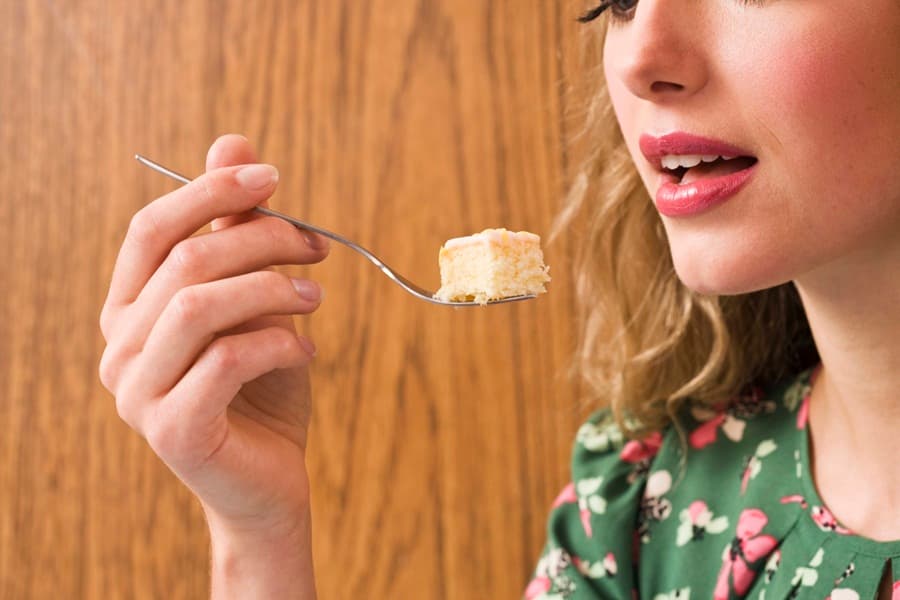 Breakfast, Lunch And Dinner: The Ultimate Healthy Food Swaps Guide