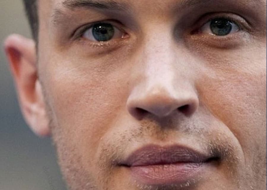 Talk About Turning It On: Tom Hardy Strips Off For New TV Show