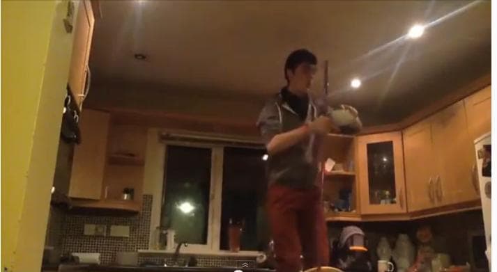 VIDEO: Irish Mammy Falls For Hilarious “Magic Trick”