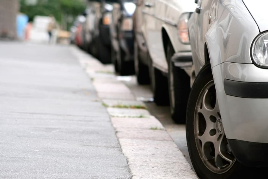 VIDEO: Belfast Woman Shows How Not To Parallel Park
