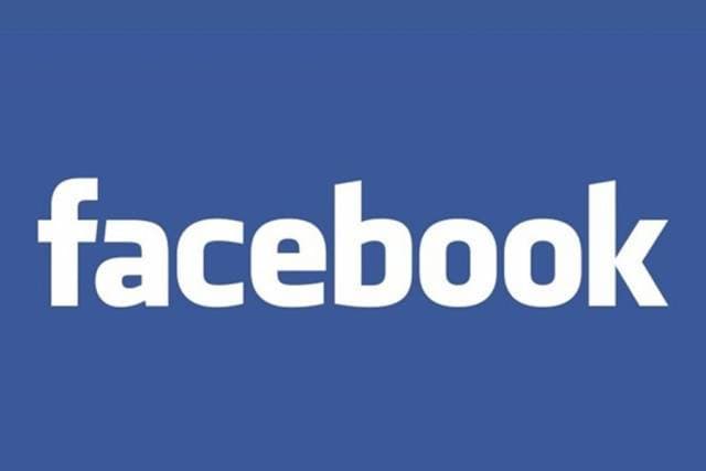 Want A Better, Healthier Relationship? Start ‘Poking’ Your Fella On Facebook