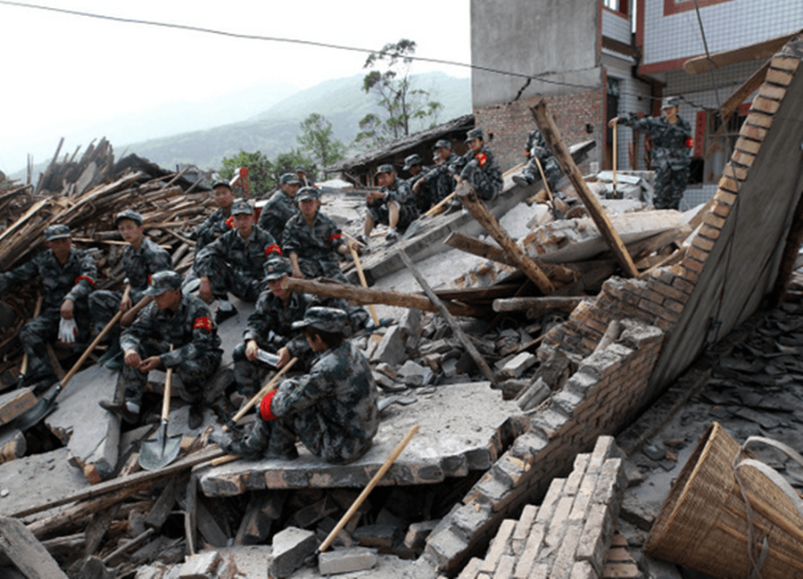 Chinese Bride Halts Wedding to Report on Earthquake