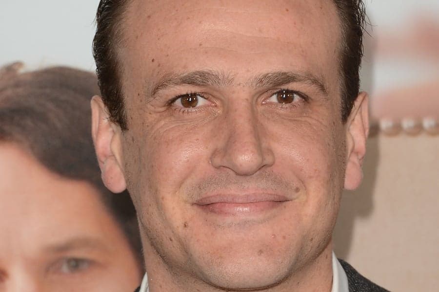 Forgetting Sarah Marshall Star Checks Into Alcoholics Anonymous