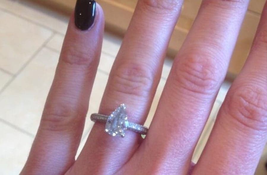 Former Soap Star Confirms Engagement