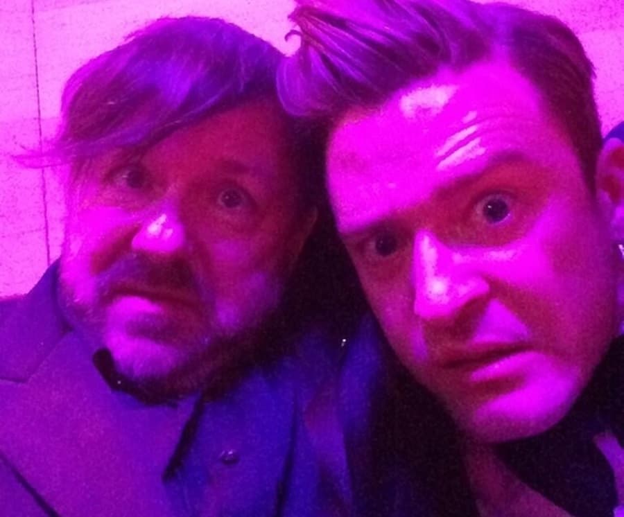 This Week’s Top Five Celebland Tweets: The New Celeb Selfie Shot, Ireland’s Most Stylish Lady And A Different Career For Harry Styles