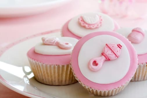 Mummymoons, Dadcheler Parties and the Sip and See – Top Baby Trends for Mamas and Papas To Be
