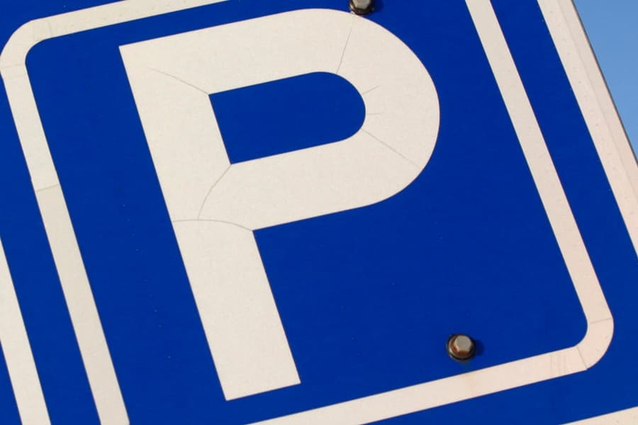 PICTURE: All Rules of Parking Go Out the Window in Mayo