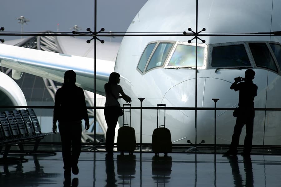 Twelve Things Irish People Will Always Do In Airports