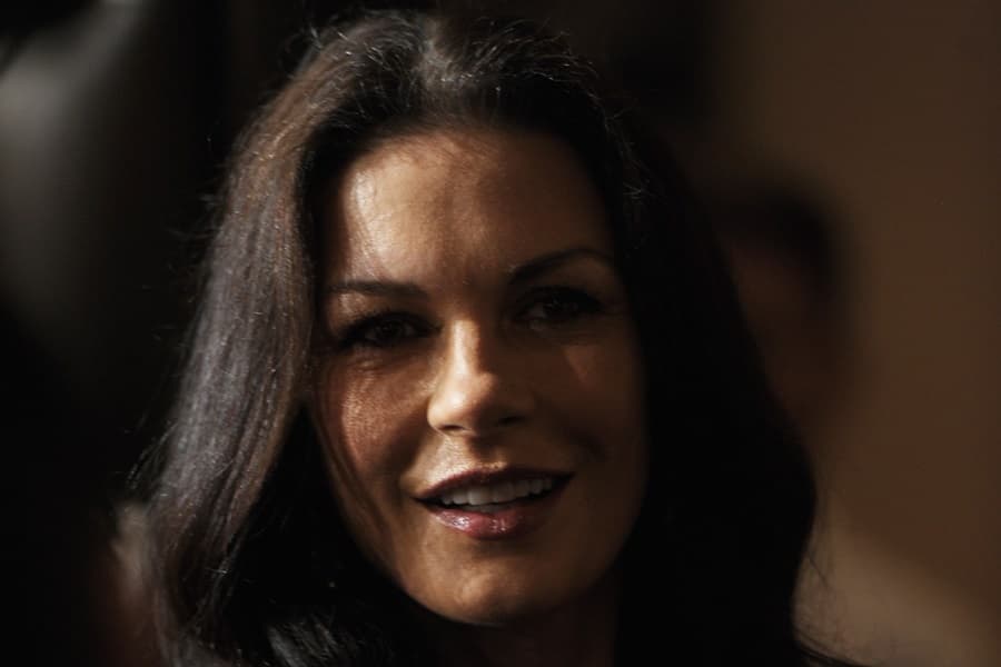 Actress Checks Into Health Care Facility For Bipolar Treatment