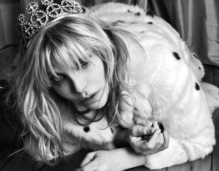 Courtney Love Tries Classy Burd On For Size – We’re Not Convinced It’s The Best Fit