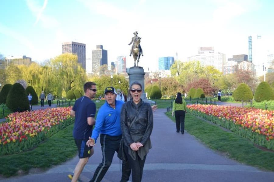 The Greatest Celeb Photobomb That We’ve Ever Seen…