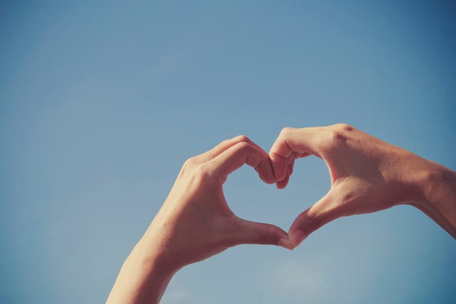 Lusty, Long-Term & Lunatic-Style: The Different Types Of Love