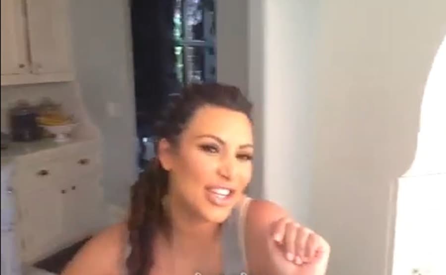 VIDEO: Kim K Says She’s Making Kanye A Foodie Treat… She Means The Team Of Cooks Behind Her