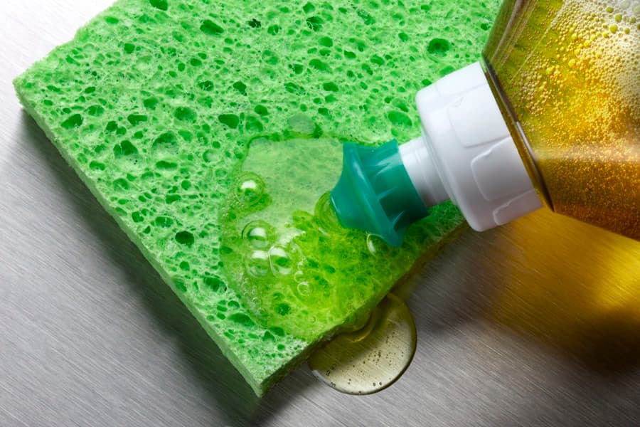 Man In Cork Claims Wife Tried To Poison Him By Putting Washing-Up Liquid In His Noodles