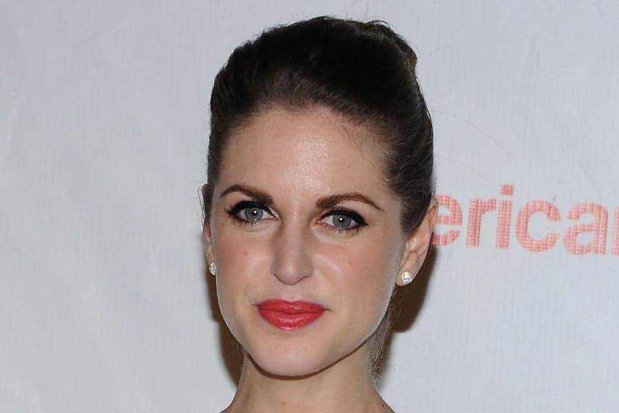Hubes For Hollywood? Actress Hints At Move To LA