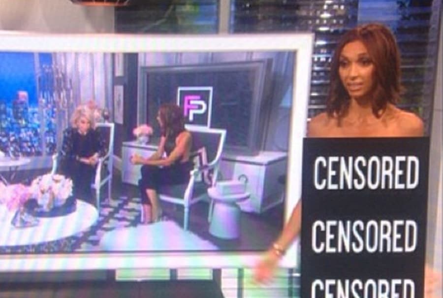 PICTURE: What’s This About? Giuliana Rancic Hosted Last Night’s E! News Starkers