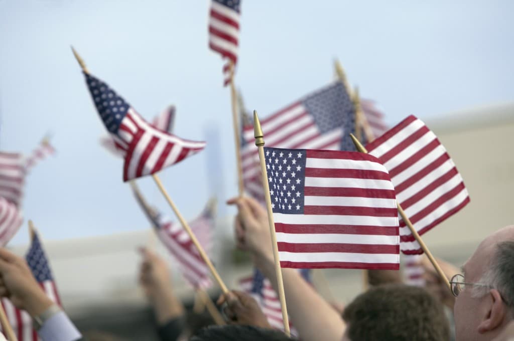 “Happy 2013th Birthday America!” – Looks Like These People Really Need to Brush up on Their History
