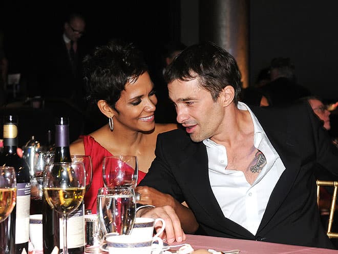Oscar Winner Marries Actor Boyfriend in French Ceremony This Weekend