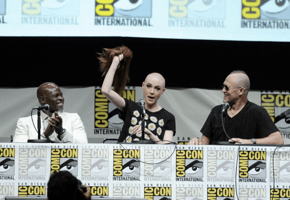 Actress Whips off Wig to Show New Bald ‘Do