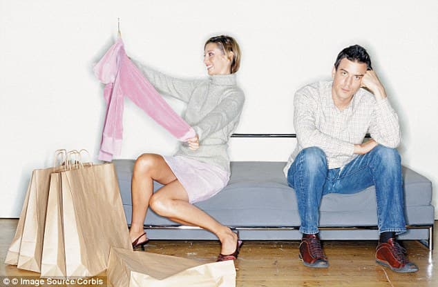 This is Why We Prefer Going Alone! Study Reveals Men Last Only 26 Minutes at Shopping Before Boredom Kicks In