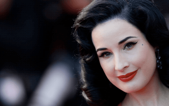Eye On The Trends – How to Get the Perfect Eyeliner Look