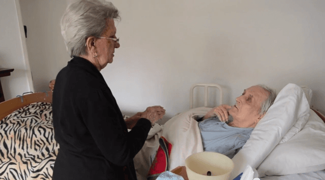 Film Student Captures Her Grandad’s Final Days Battling with Cancer in a Heartbreaking Video Diary