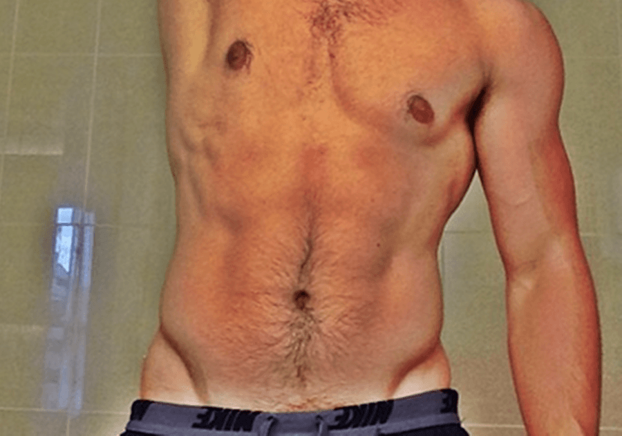 Well Hello! Boy Band Star Shares Half-Naked Selfie