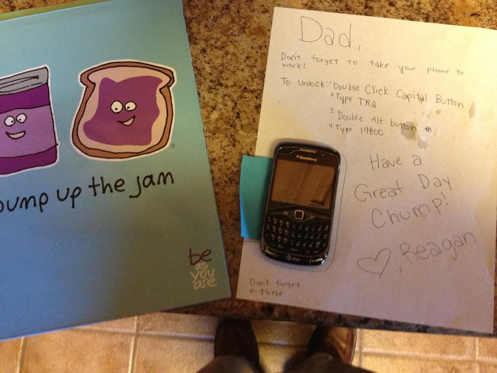 Too Cute! Single Dad Shares Adorable Note from his Young Daughter