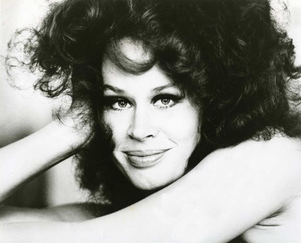 Award-Winning Actress Passes Away After Battle with Cancer