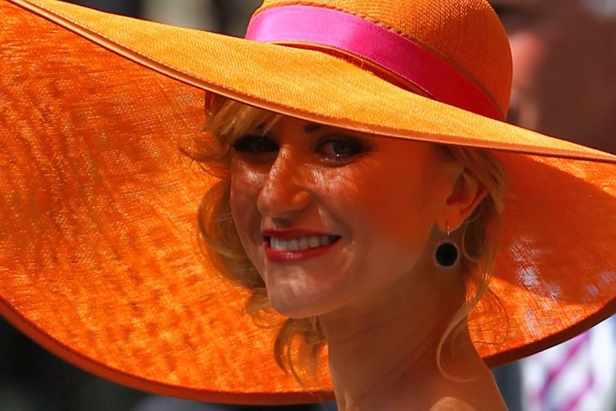 Actress Ties The Knot In Secret Las Vegas Ceremony