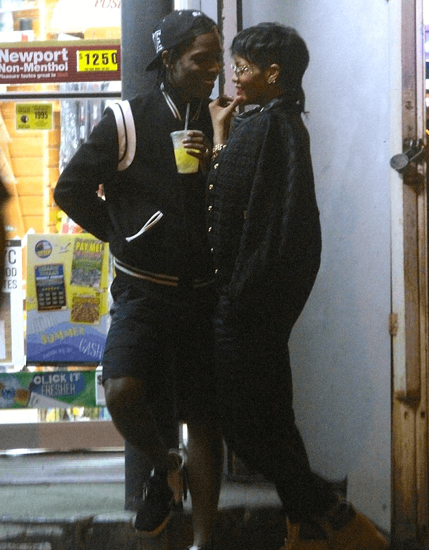 Spotted: Rihanna Cosies Up To Rapper