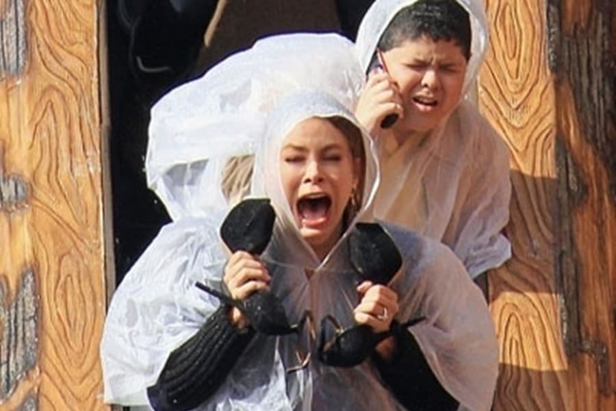 GALLERY – Twelve Hilarious Photos Of Celebrities On Roller Coasters