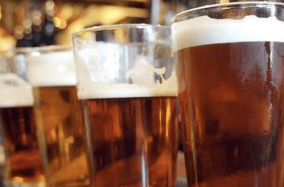 “Who Doesn’t Love Dodging Vomit and Flying Fists?” Australian Journalist Posts Scathing Attack on Irish Pubs Down Under