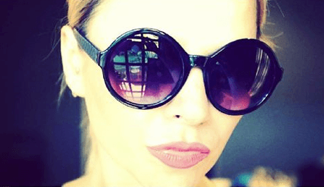 We’ve All Seen One Of These – The 19 Types Of Serial Selfie Snappers