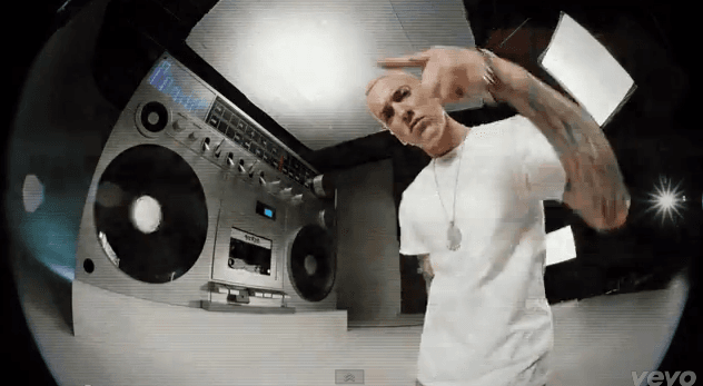 VIDEO – Famous For Fighting, Is That Two Guys Having A Scrap On O’Connell Street In Eminem’s Latest Video?