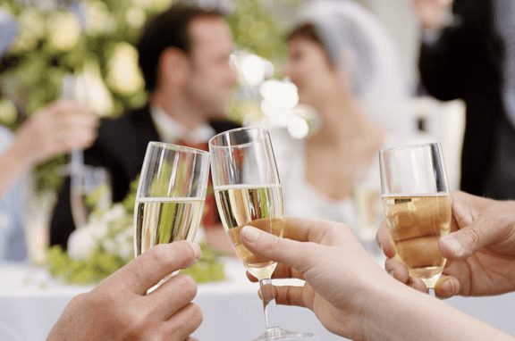 VIDEO: Dancing Bridesmaid Puts on a Show for Stunned Irish Bride