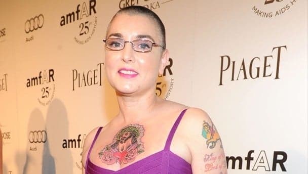 Sinead O’Connor Gets a Man’s Initials Tattooed on Her Face