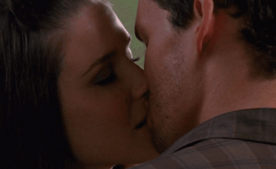 Hearts Broken: Television Hottie Is OFF The Market