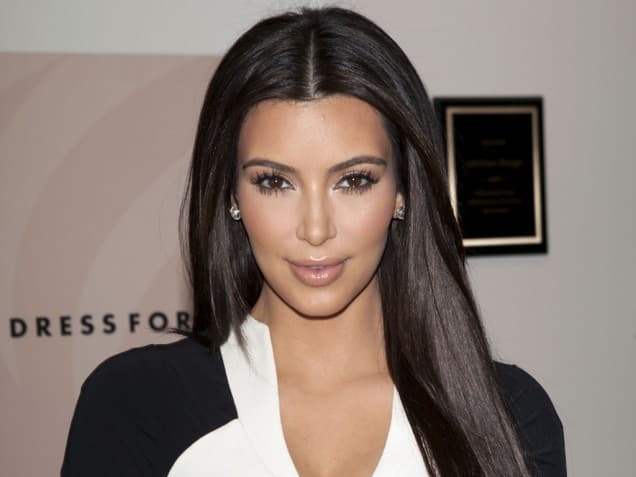 PICTURE: Proof Blondes Do Have More Fun – Kim K Has A New Hairdo