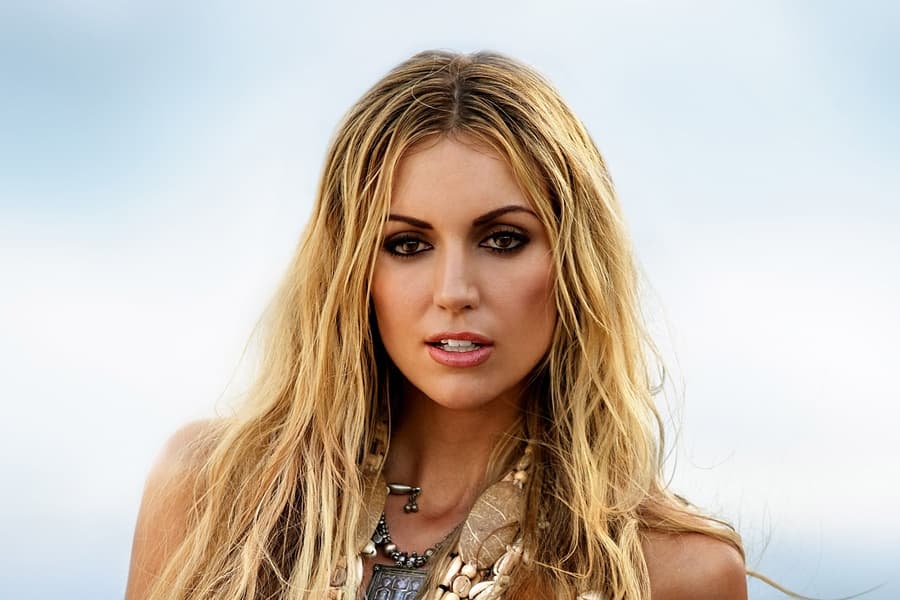 PICTURE – Rosanna Davison Shares First Look At Her US Playboy Shoot