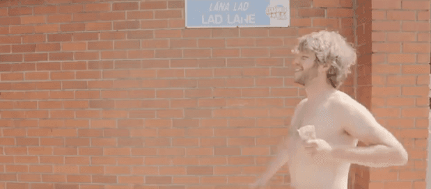 VIDEO: Would You Fancy Checking Out The Junk In This Hunk’s Trunk?