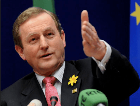 PICTURE: Enda Kenny’s Cracking Croker Photobomb