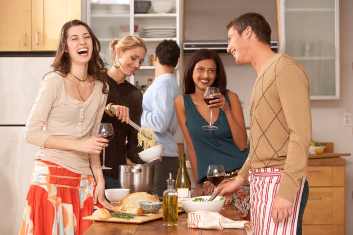 10 Annoying Things People Do In The Kitchen