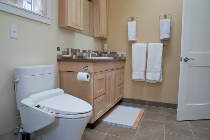 Video –Toilet Issues : Little Girl’s Tears When Her Brother Takes Charge