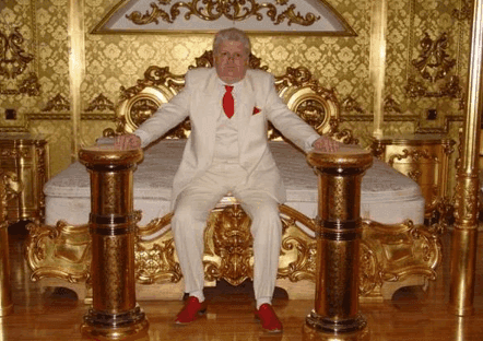 “To All Unmarried Ones” – Man Advertises His Lavish Home In A Bid To Find A Wife