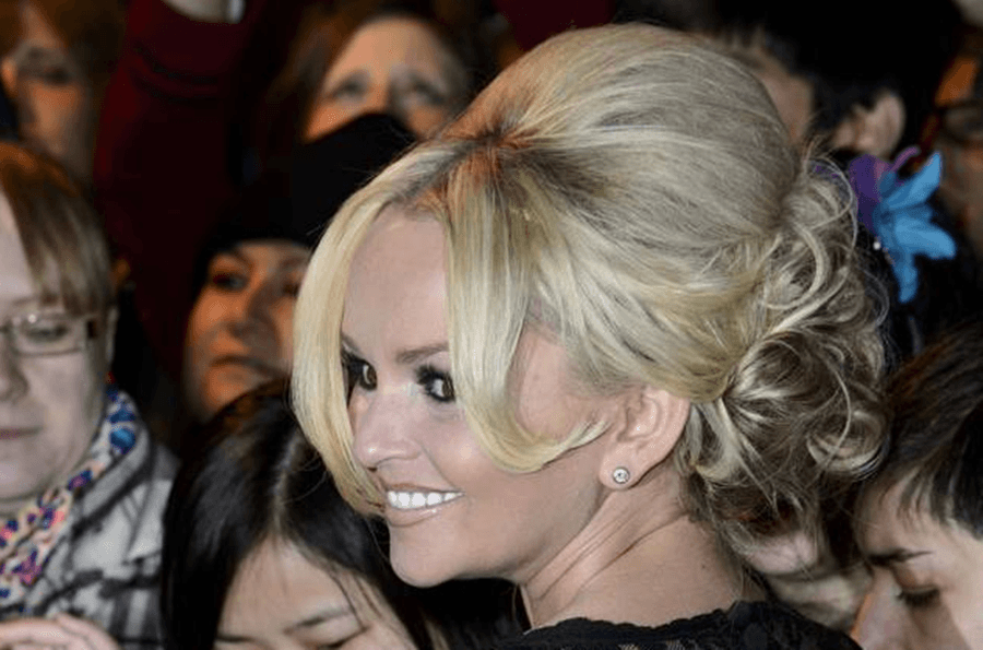 “Really Terrified” – Soap Star Talks About Her Experience With Postnatal Depression