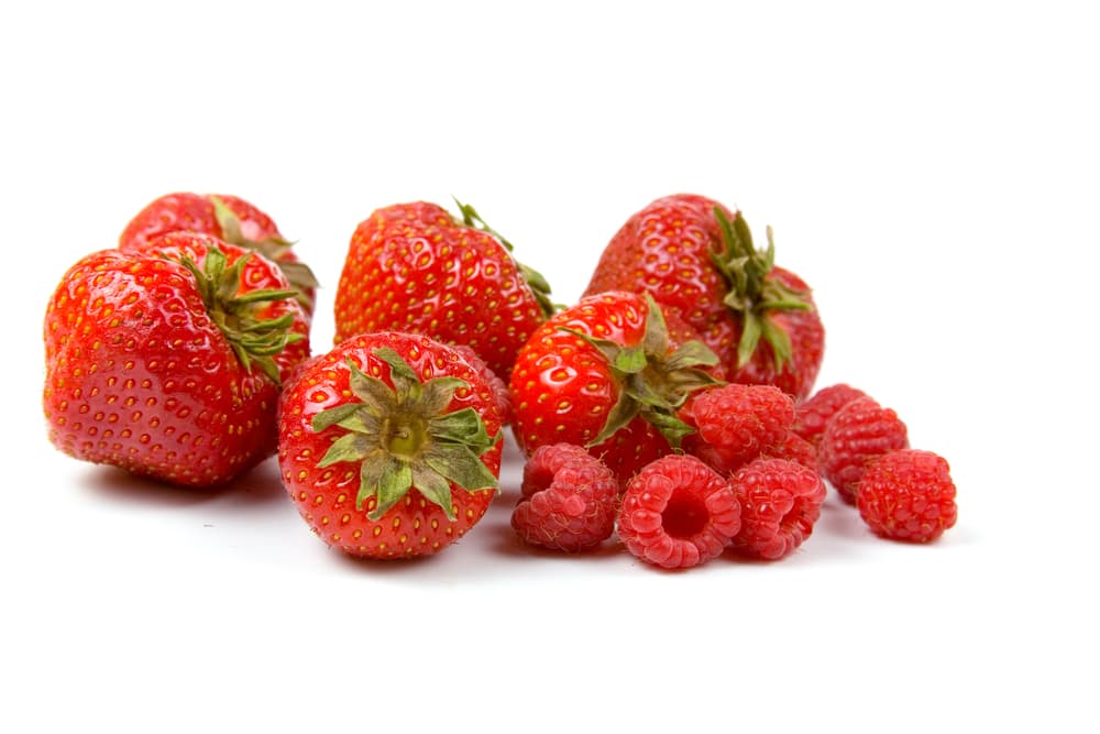 Three Great Recipes: Autumn Oatmeal, Berry Pancakes and Chicken and Strawberry Salad