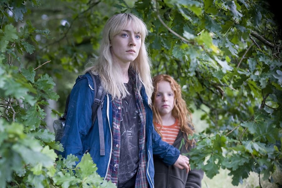 REVIEW – How I Live Now, A Surprisingly Dark Film