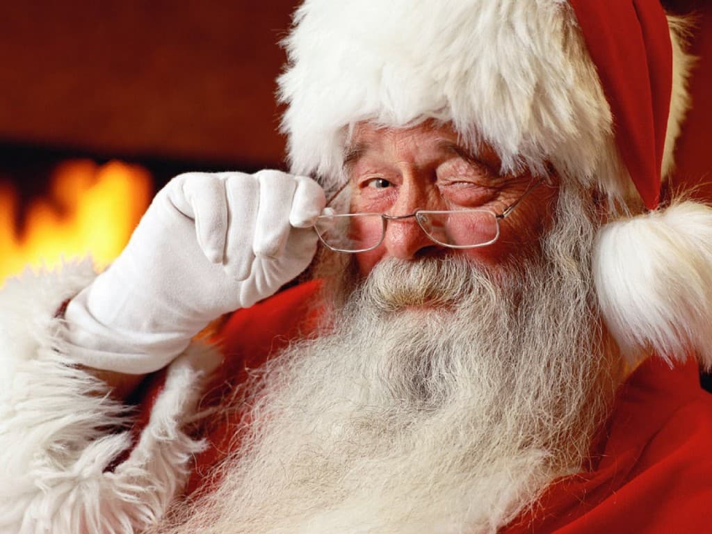 PICTURE: The Christmas Present That Santa Claus DEFINITELY Didn’t Know About