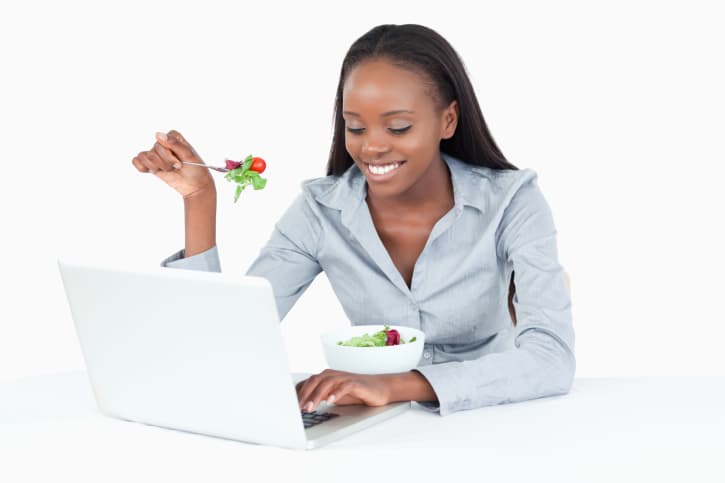 Smart Snacking – Tips For Staying Healthy On The Move